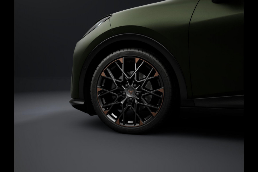 CUPRA Raval VZ 56 kWh 226PK | Panoramadak | Sennheiser Ambeo | Sperdifferentieel | DCC | Lederen Elektrisch Verstelbare Stoelen | 19 Inch LM | ACC | 360 Camera |