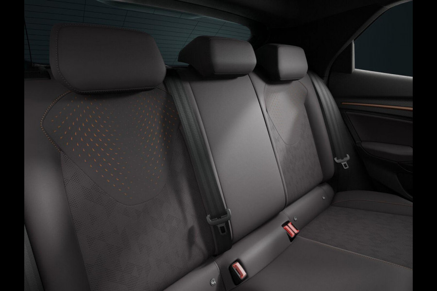 CUPRA Raval VZ 56 kWh 226PK | Panoramadak | Sennheiser Ambeo | Sperdifferentieel | DCC | Lederen Elektrisch Verstelbare Stoelen | 19 Inch LM | ACC | 360 Camera |