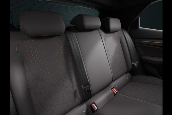 CUPRA Raval VZ 56 kWh 226PK | Panoramadak | Sennheiser Ambeo | Sperdifferentieel | DCC | Lederen Elektrisch Verstelbare Stoelen | 19 Inch LM | ACC | 360 Camera |