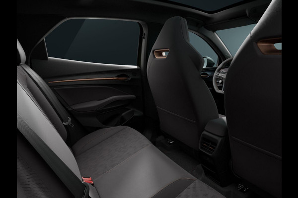 CUPRA Raval VZ 56 kWh 226PK | Panoramadak | Sennheiser Ambeo | Sperdifferentieel | DCC | Lederen Elektrisch Verstelbare Stoelen | 19 Inch LM | ACC | 360 Camera |