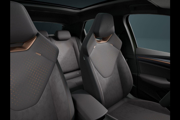 CUPRA Raval VZ 56 kWh 226PK | Panoramadak | Sennheiser Ambeo | Sperdifferentieel | DCC | Lederen Elektrisch Verstelbare Stoelen | 19 Inch LM | ACC | 360 Camera |