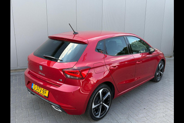 Seat Ibiza 95PK EcoTSI FR Business Intense Navigatie/Camera/Stoelverwarming/Full-LED