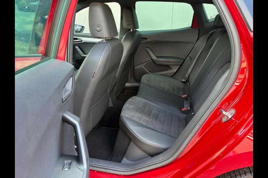 Seat Ibiza 95PK EcoTSI FR Business Intense Navigatie/Camera/Stoelverwarming/Full-LED