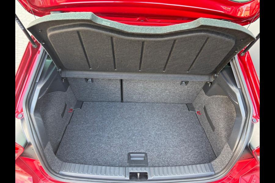 Seat Ibiza 95PK EcoTSI FR Business Intense Navigatie/Camera/Stoelverwarming/Full-LED