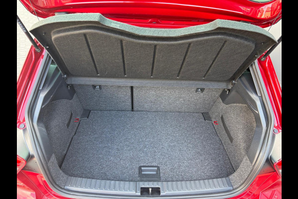 Seat Ibiza 95PK EcoTSI FR Business Intense Navigatie/Camera/Stoelverwarming/Full-LED