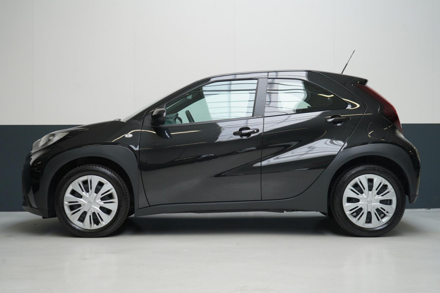 Toyota Aygo X 1.0 VVT-i MT Play | Achteruitrijcamera | Carplay | Airconditioning | Cruise control