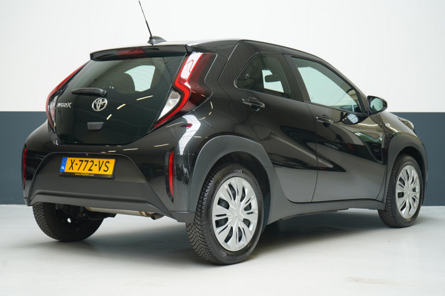 Toyota Aygo X 1.0 VVT-i MT Play | Achteruitrijcamera | Carplay | Airconditioning | Cruise control