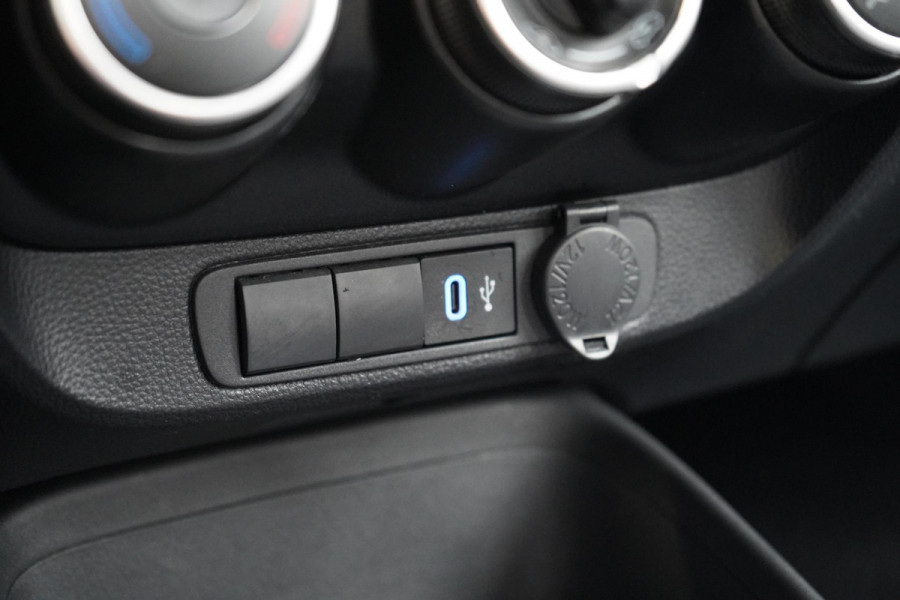 Toyota Aygo X 1.0 VVT-i MT Play | Achteruitrijcamera | Carplay | Airconditioning | Cruise control