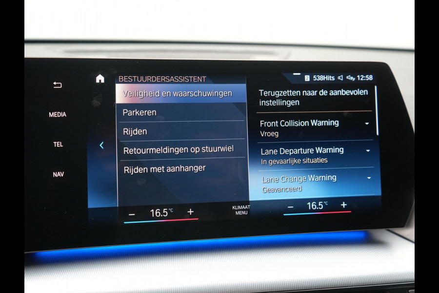 BMW iX1 xDrive30 X Line 67 kWh 313pk Dealer O.H. | Trekhaak Af Fabriek | Adaptive Cruise | Lederen Sportstoelen Massage & Verwarmd | Camera | Adaptief M-onderstel | Blis | Sfeerverlichting | Apple Carplay | Navigatie | DAB |