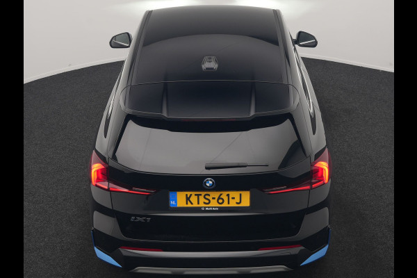 BMW iX1 xDrive30 X Line 67 kWh 313pk Dealer O.H. | Trekhaak Af Fabriek | Adaptive Cruise | Lederen Sportstoelen Massage & Verwarmd | Camera | Adaptief M-onderstel | Blis | Sfeerverlichting | Apple Carplay | Navigatie | DAB |
