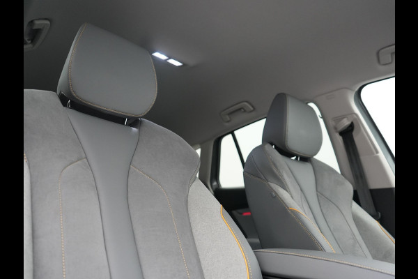 Škoda ENYAQ iV 80 Business Edition Plus 204pk Dealer O.H. | Adaptive Cruise | Head Up | Camera | Alcantara Sportstoelen Memory & Verwarmd | Warmtepomp | Keyless | Blis | Crystal LED | Stuur Verwarmd | Sfeerverlichting | Apple Carplay | Navigatie |