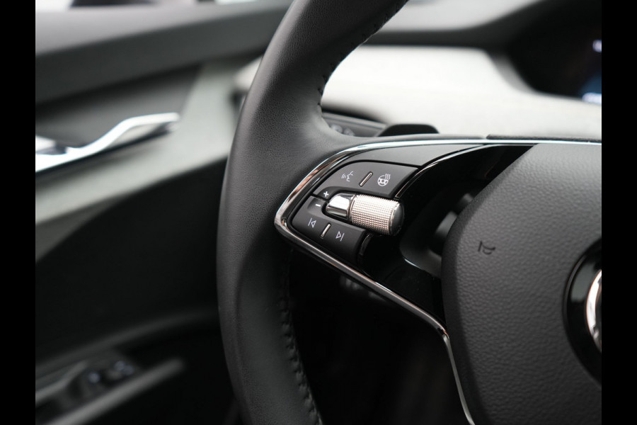 Škoda ENYAQ iV 80 Business Edition Plus 204pk Dealer O.H. | Adaptive Cruise | Head Up | Camera | Alcantara Sportstoelen Memory & Verwarmd | Warmtepomp | Keyless | Blis | Crystal LED | Stuur Verwarmd | Sfeerverlichting | Apple Carplay | Navigatie |