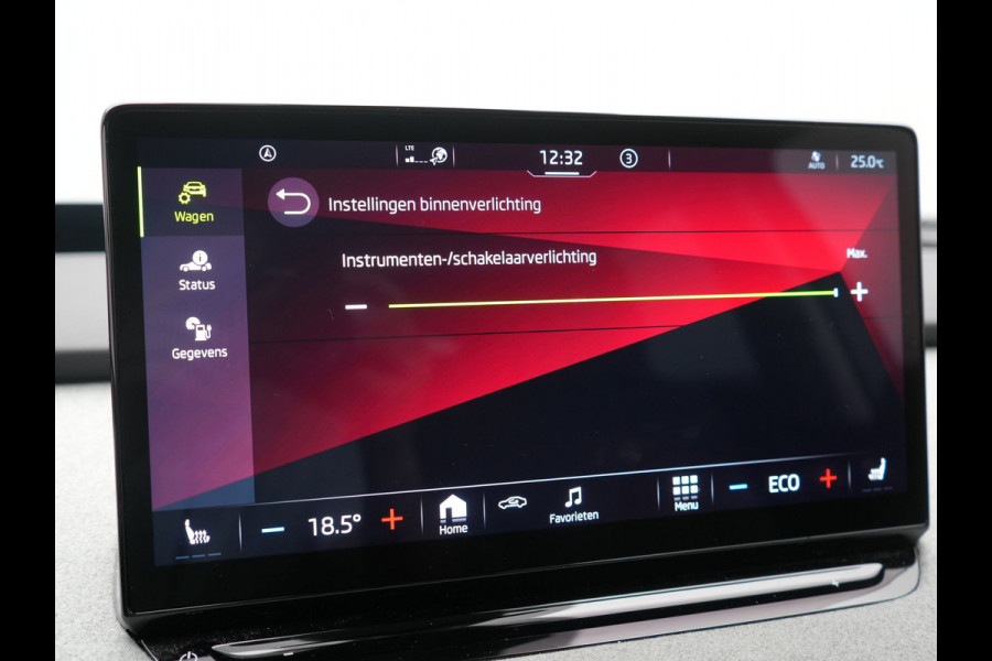 Škoda ENYAQ iV 80 Business Edition Plus 204pk Dealer O.H. | Adaptive Cruise | Head Up | Camera | Alcantara Sportstoelen Memory & Verwarmd | Warmtepomp | Keyless | Blis | Crystal LED | Stuur Verwarmd | Sfeerverlichting | Apple Carplay | Navigatie |