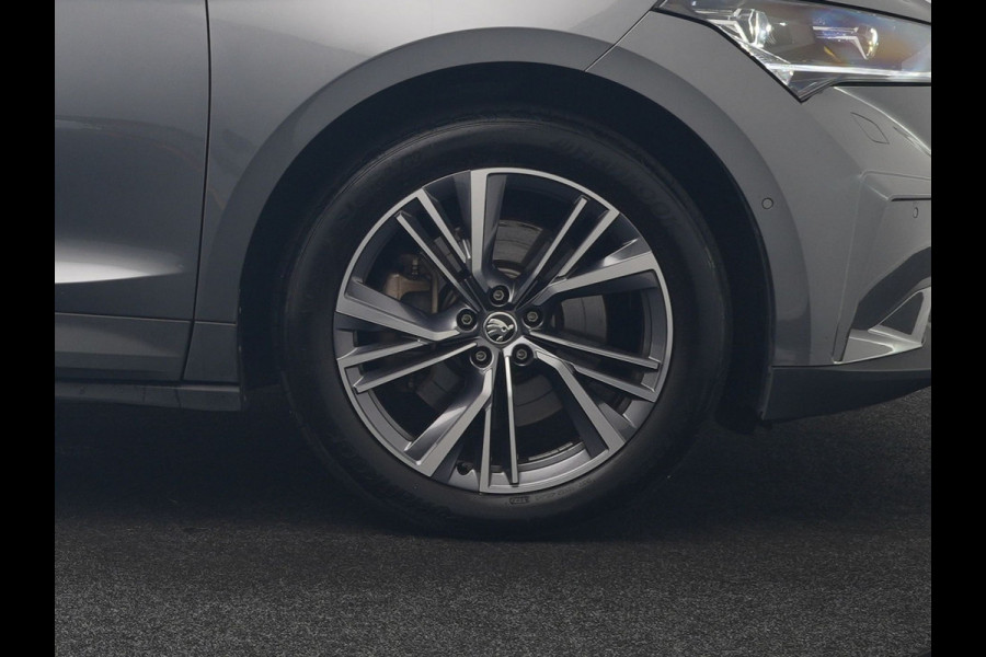 Škoda ENYAQ iV 80 Business Edition Plus 204pk Dealer O.H. | Adaptive Cruise | Head Up | Camera | Alcantara Sportstoelen Memory & Verwarmd | Warmtepomp | Keyless | Blis | Crystal LED | Stuur Verwarmd | Sfeerverlichting | Apple Carplay | Navigatie |