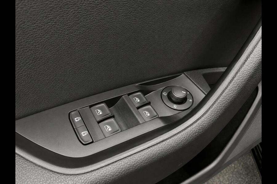 Škoda Superb Combi 1.4 TSI DSG Aut. iV Business Edition Plus SoH 92% Trekhaak Camera Navi Carplay DCC Stoelverwarming Verwarmbare Voorruit Cruise Control Full LED PDC VA