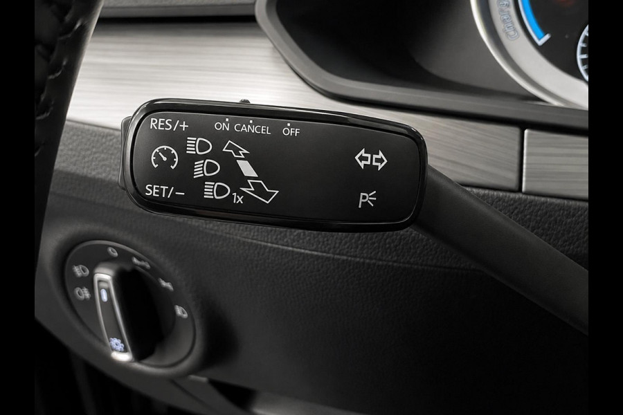 Škoda Superb Combi 1.4 TSI DSG Aut. iV Business Edition Plus SoH 92% Trekhaak Camera Navi Carplay DCC Stoelverwarming Verwarmbare Voorruit Cruise Control Full LED PDC VA