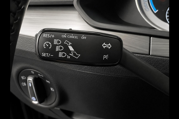 Škoda Superb Combi 1.4 TSI DSG Aut. iV Business Edition Plus SoH 92% Trekhaak Camera Navi Carplay DCC Stoelverwarming Verwarmbare Voorruit Cruise Control Full LED PDC VA