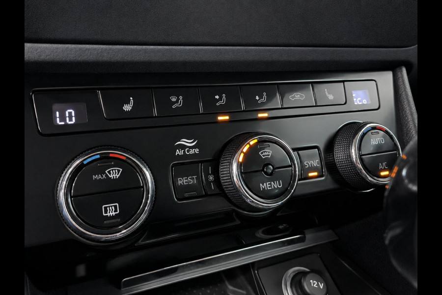 Škoda Superb Combi 1.4 TSI DSG Aut. iV Business Edition Plus SoH 92% Trekhaak Camera Navi Carplay DCC Stoelverwarming Verwarmbare Voorruit Cruise Control Full LED PDC VA