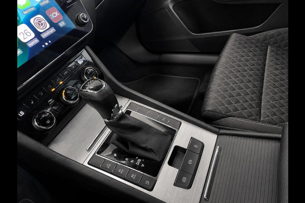 Škoda Superb Combi 1.4 TSI DSG Aut. iV Business Edition Plus SoH 92% Trekhaak Camera Navi Carplay DCC Stoelverwarming Verwarmbare Voorruit Cruise Control Full LED PDC VA