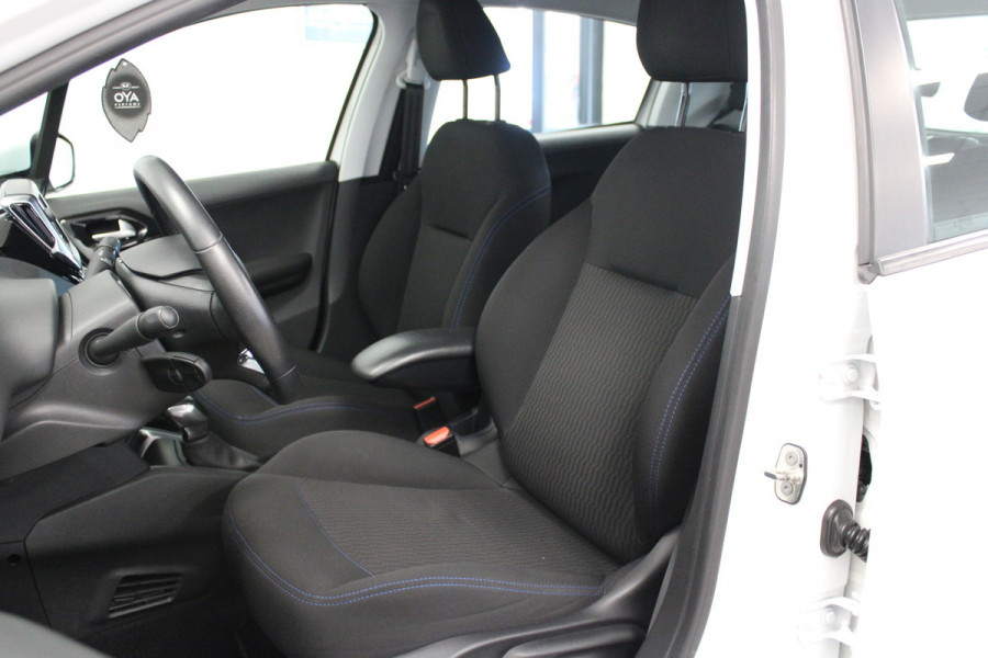 Peugeot 208 1.2 PureTech Signature