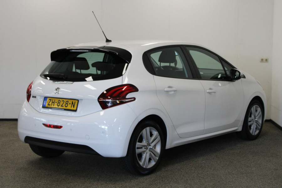 Peugeot 208 1.2 PureTech Signature