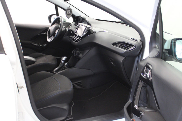 Peugeot 208 1.2 PureTech Signature