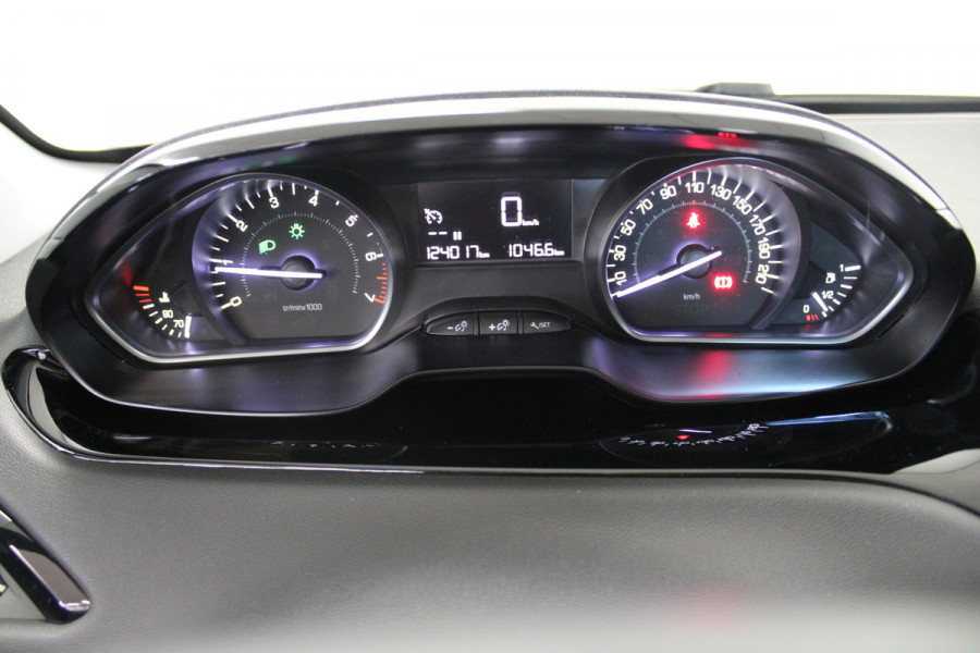 Peugeot 208 1.2 PureTech Signature