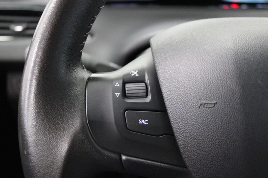Peugeot 208 1.2 PureTech Signature