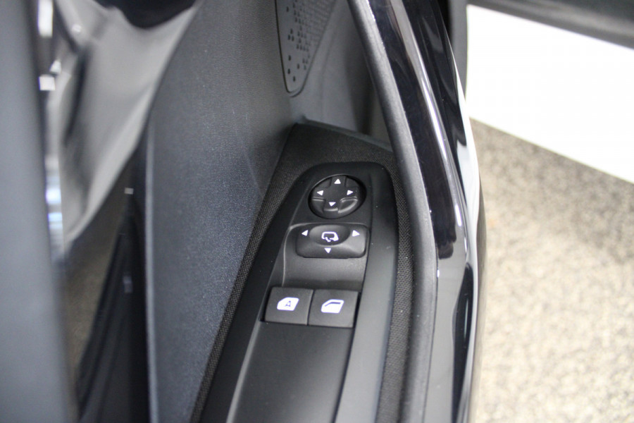 Peugeot 208 1.2 PureTech Signature