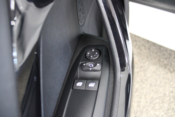 Peugeot 208 1.2 PureTech Signature