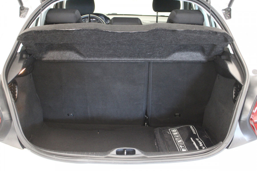 Peugeot 208 1.2 PureTech Signature