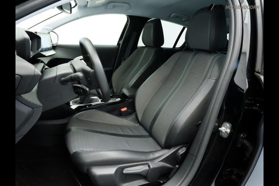Peugeot 208 1.2 PureTech Allure Sport (APPLE CARPLAY,LM-VELGEN,3D-COCKPIT,LED,PARKEERSENSOREN,CRUISE CONTROL,TOPCONDITIE)