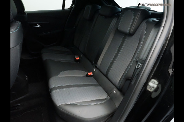 Peugeot 208 1.2 PureTech Allure Sport (APPLE CARPLAY,LM-VELGEN,3D-COCKPIT,LED,PARKEERSENSOREN,CRUISE CONTROL,TOPCONDITIE)