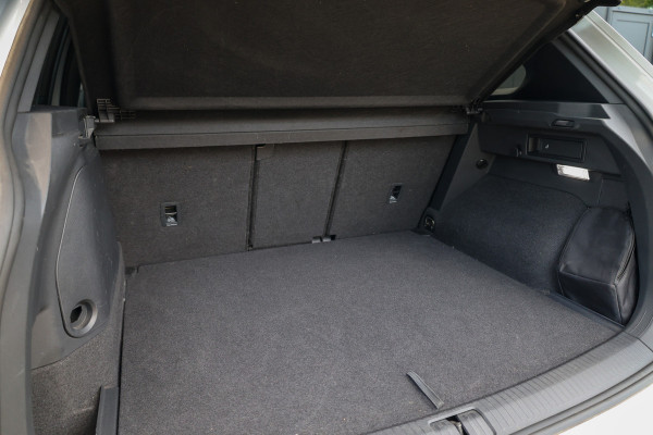 Volkswagen Tiguan 1.4 TSI eHybrid R-Line Business+ | BTW | LEDER | 2X MEMORY | STOEL&STUURVERWARMING | ACC | 360 |
