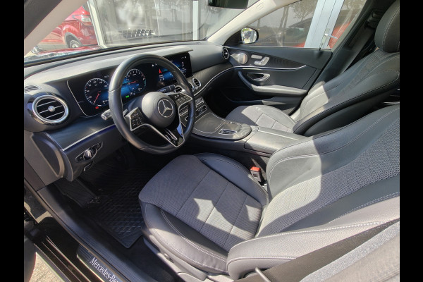 Mercedes-Benz E-Klasse Estate 300e AMG Line / Keyless / Burmester / Camera Achter / Elektr. Stoelen / stoelverwarming / Pano /