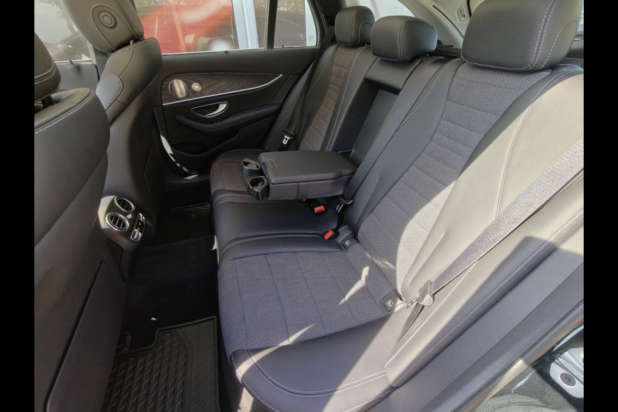 Mercedes-Benz E-Klasse Estate 300e AMG Line / Keyless / Burmester / Camera Achter / Elektr. Stoelen / stoelverwarming / Pano /
