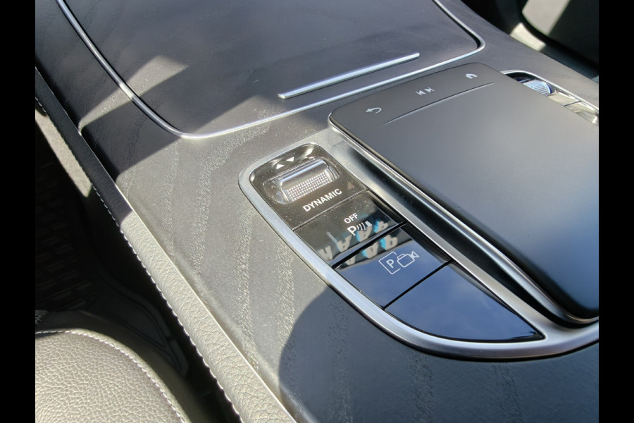 Mercedes-Benz E-Klasse Estate 300e AMG Line / Keyless / Burmester / Camera Achter / Elektr. Stoelen / stoelverwarming / Pano /