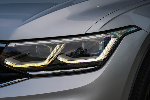 Volkswagen Tiguan 1.4 TSI eHybrid R-Line Business+ | BTW | LEDER | 2X MEMORY | STOEL&STUURVERWARMING | ACC | 360 |