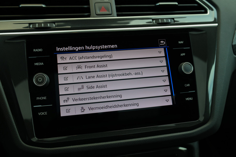 Volkswagen Tiguan 1.4 TSI eHybrid R-Line Business+ | BTW | LEDER | 2X MEMORY | STOEL&STUURVERWARMING | ACC | 360 |