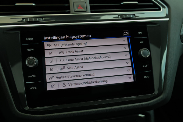 Volkswagen Tiguan 1.4 TSI eHybrid R-Line Business+ | BTW | LEDER | 2X MEMORY | STOEL&STUURVERWARMING | ACC | 360 |