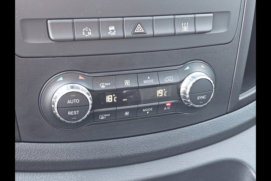 Mercedes-Benz Vito 116 CDI Lang DC Comfort Automaat | LED | Standkachel | Camera | Stoelverwarming | Leder | Trekhaak | Keyless | Blind Spot | Lane assist |