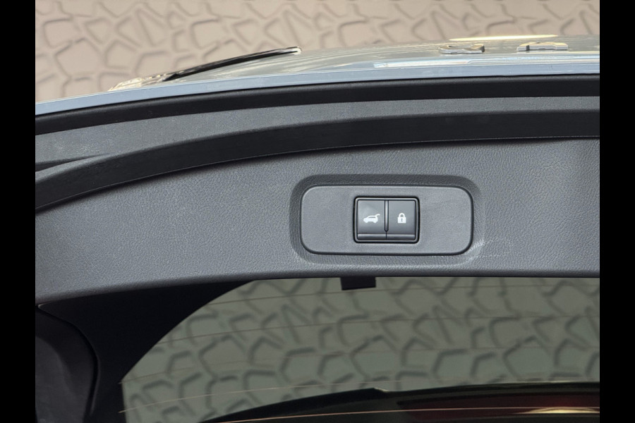 Nissan QASHQAI 1.3 160PK BENZINE 4CILINDER 1800KG TREKVERM TEKNA PLUS BOSE 2-TONE 20''LMV LEER ALCANTARA PANO MASSAGE BOSE STOEL/STUUR/RUIT VER copy