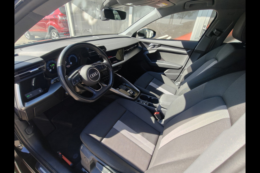 Audi A3 Sportback 40 TFSI PHEV Advanced edition / Camera / PDC V+A / Carplay / Stoelverwarming /