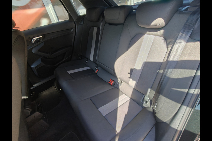 Audi A3 Sportback 40 TFSI PHEV Advanced edition / Camera / PDC V+A / Carplay / Stoelverwarming /
