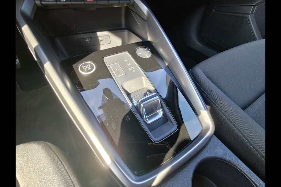 Audi A3 Sportback 40 TFSI PHEV Advanced edition / Camera / PDC V+A / Carplay / Stoelverwarming /