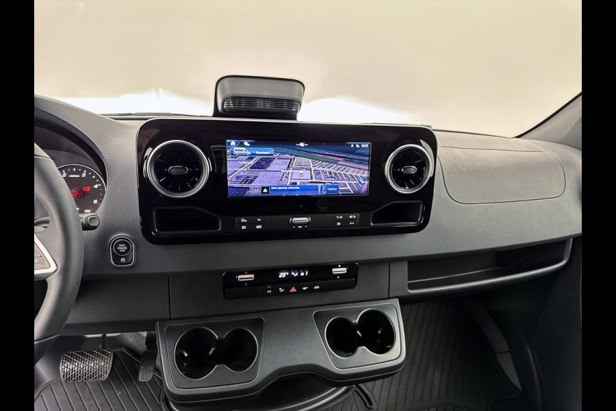 Mercedes-Benz Sprinter 319 CDI L2H2 Pro Trekhaak Navigatie Parkeerpakket Stoelverwarming Led high performance