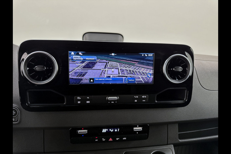 Mercedes-Benz Sprinter 319 CDI L2H2 Pro Trekhaak Navigatie Parkeerpakket Stoelverwarming Led high performance