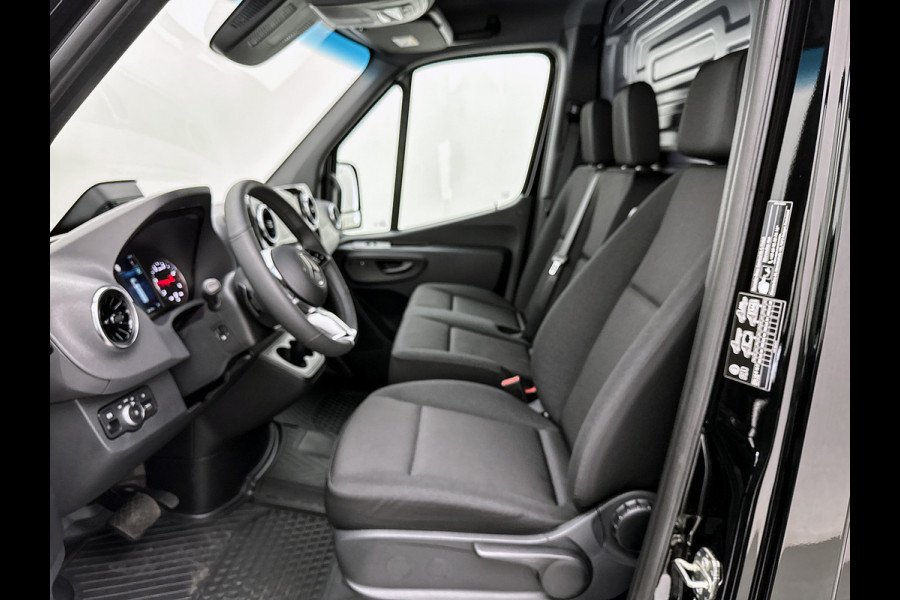 Mercedes-Benz Sprinter 319 CDI L2H2 Pro Trekhaak Navigatie Parkeerpakket Stoelverwarming Led high performance