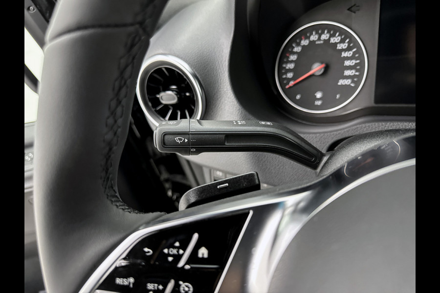 Mercedes-Benz Sprinter 319 CDI L2H2 Pro Trekhaak Navigatie Parkeerpakket Stoelverwarming Led high performance