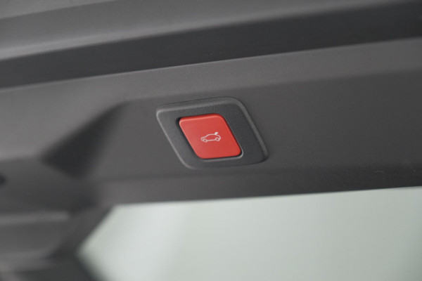 Peugeot 3008 1.2 Hybrid 136 GT | Elektrische Kofferklep | Camera | Adaptieve Cruise Control | Apple CarPlay